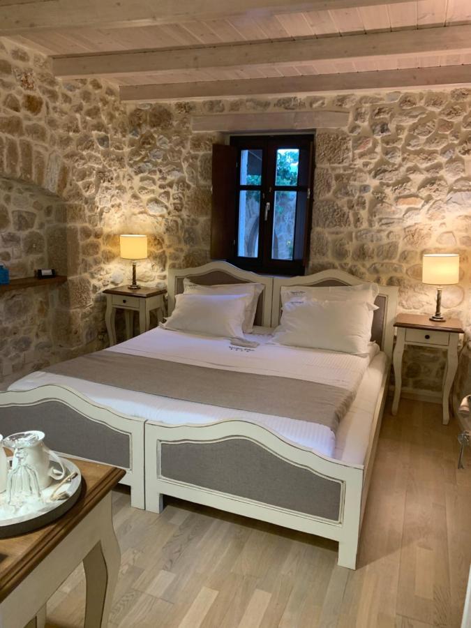 Vetilios Lithos Boutique Hotel Néon Oítilon Zewnętrze zdjęcie