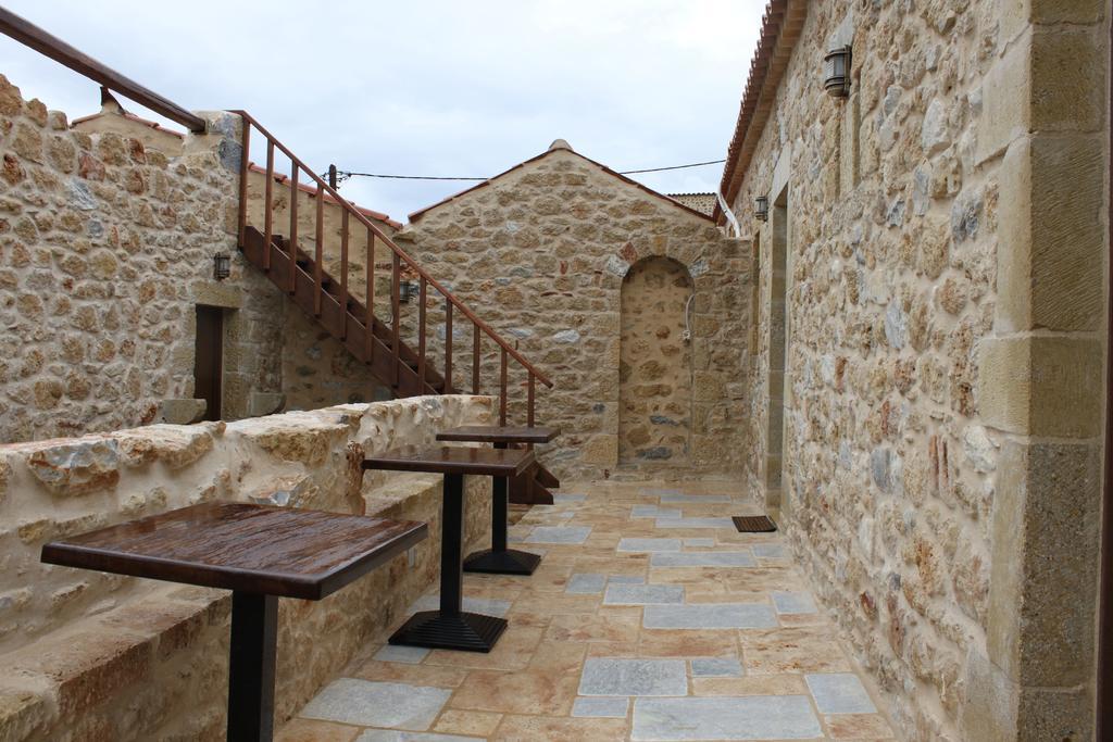 Vetilios Lithos Boutique Hotel Néon Oítilon Zewnętrze zdjęcie