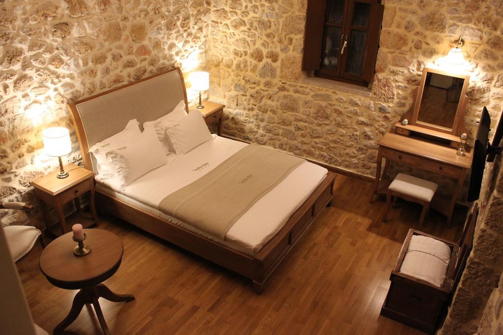 Vetilios Lithos Boutique Hotel Néon Oítilon Zewnętrze zdjęcie