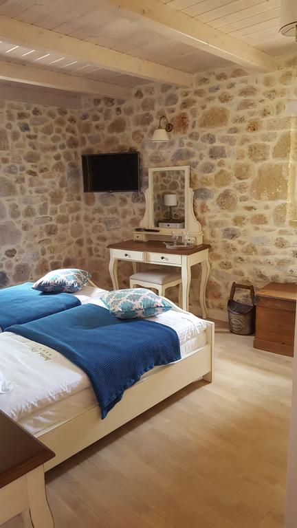 Vetilios Lithos Boutique Hotel Néon Oítilon Zewnętrze zdjęcie