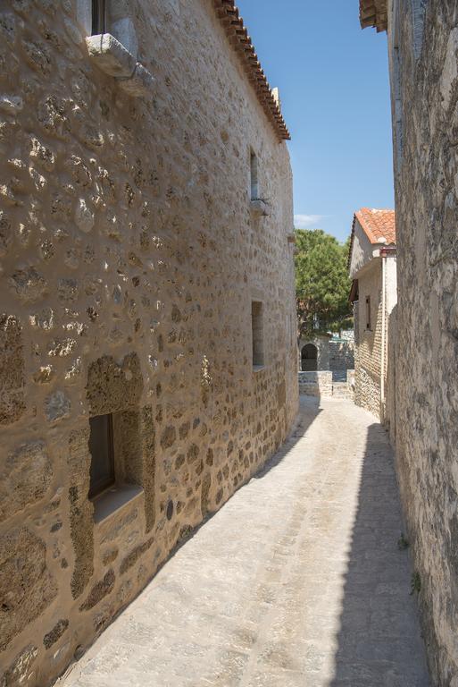 Vetilios Lithos Boutique Hotel Néon Oítilon Zewnętrze zdjęcie